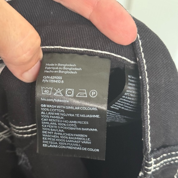 H&M Divided Black Cargo Pants Women’s Size 4 – Contrast Stitch Utility Y2K Style - Picture 6 of 6